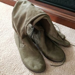 Shoe dazzle knee high boots